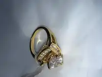 Ladies unique ring size 6